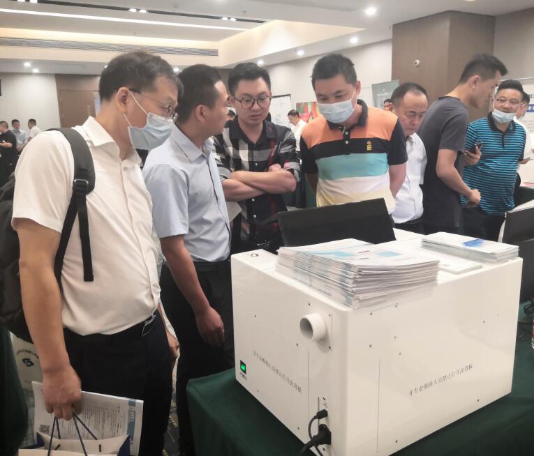 塞克陆德碘元素自动检测仪在长沙市医疗器械产销对接会广受好评